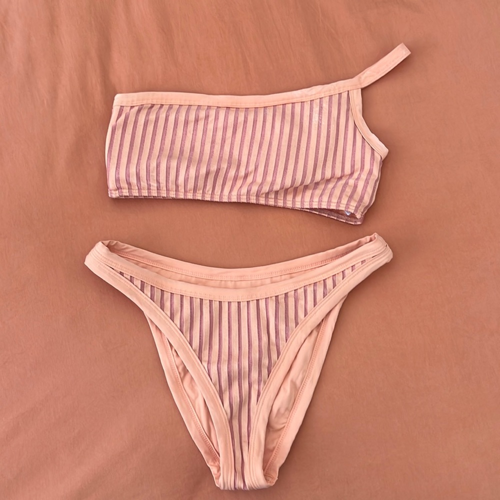 L-space off the shoulder peach bikini